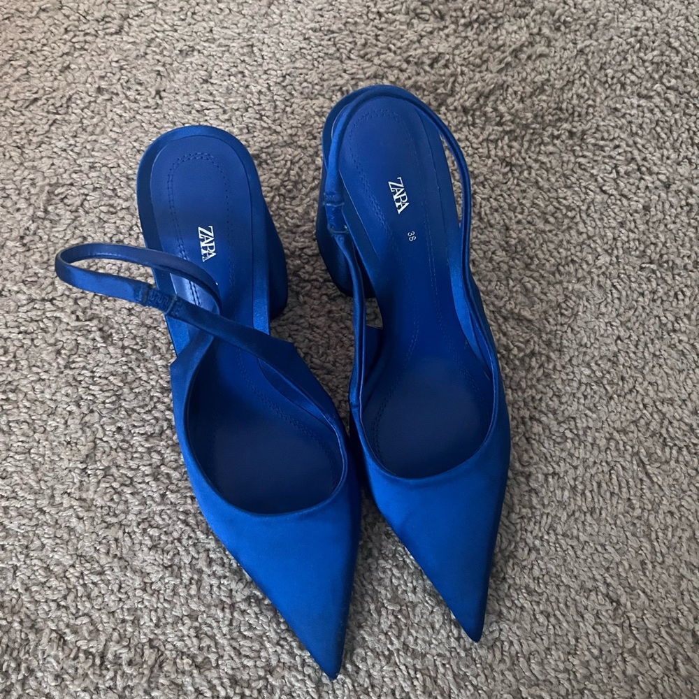 Zara Women's Vibrant Blue Pointed Heels